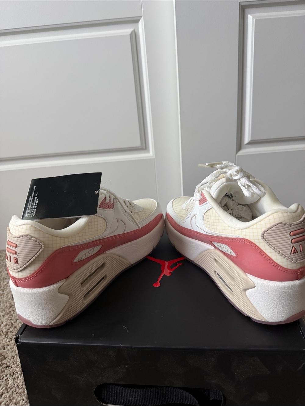 Nike Women’s Air Max 90 LV8 Platform Sneaker - White & Pink, size 7.5 Women’s - Picture 13 of 16